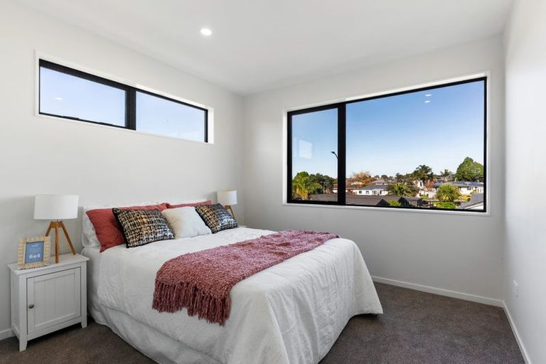 Photo of property in 16a Meadway, Sunnyhills, Auckland, 2010