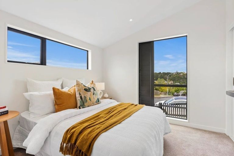 Photo of property in 72b Weatherly Road, Torbay, Auckland, 0630