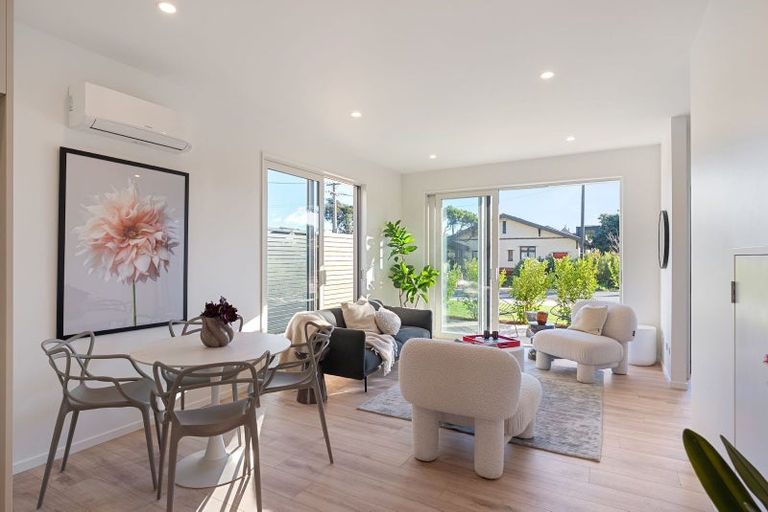 Photo of property in 2/17 Puriri Street, Woburn, Lower Hutt, 5010