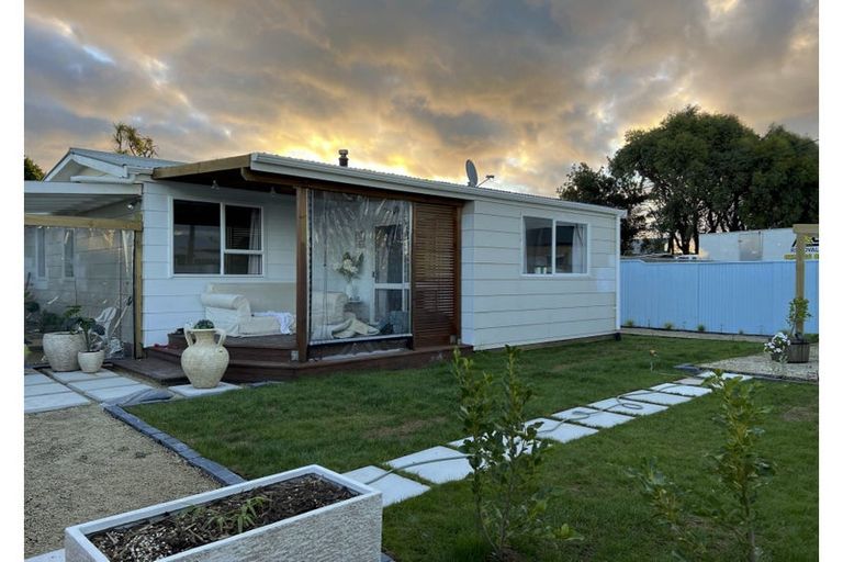 Photo of property in 16a Hall Place, Foxton Beach, Foxton, 4815