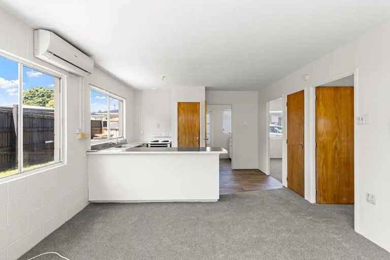 Photo of property in 2/124 Ngamotu Road, Spotswood, New Plymouth, 4310