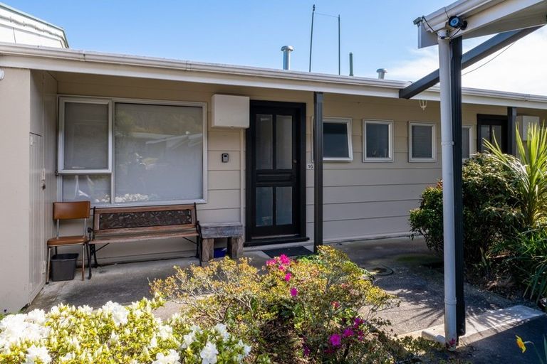 Photo of property in 4p Waikawa Road, Picton, 7220