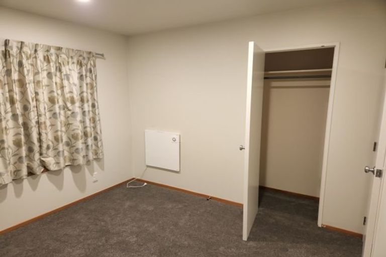 Photo of property in 14 Marina View, Paremata, Porirua, 5026