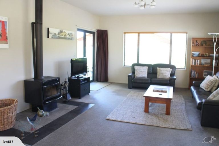 Photo of property in 3 Charles Court, Lake Hawea, Wanaka, 9382