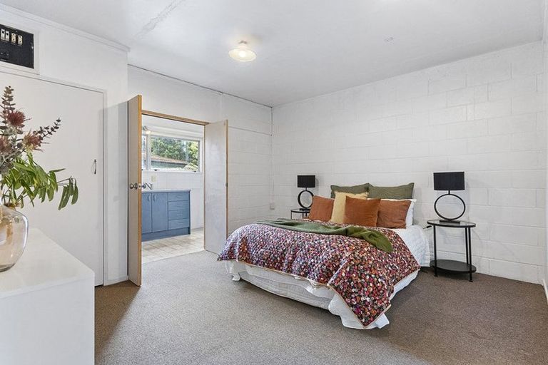 Photo of property in 15 Beeche Place, Birkdale, Auckland, 0626