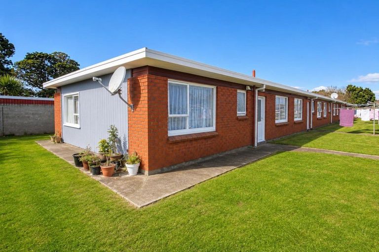 Photo of property in 43a Lismore Street, Strandon, New Plymouth, 4312