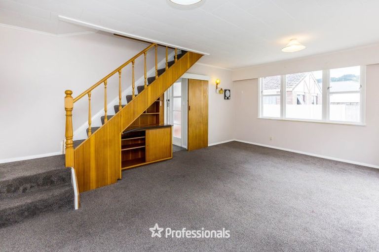 Photo of property in 42 Gibbons Street, Upper Hutt Central, Upper Hutt, 5018