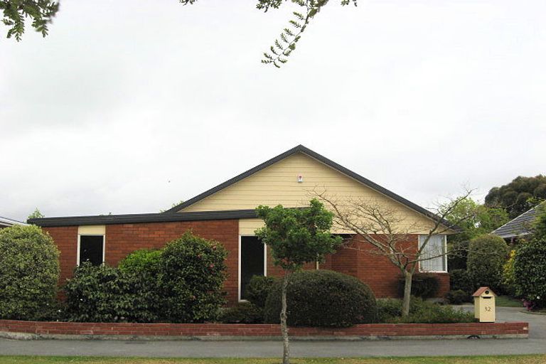 Photo of property in 32 Springbank Street, Bryndwr, Christchurch, 8053
