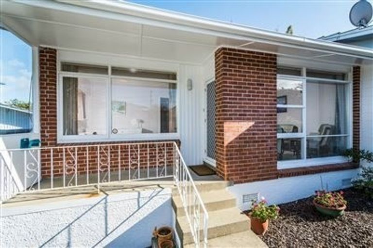 Photo of property in 3/3 Evelyn Place, Hillcrest, Auckland, 0627