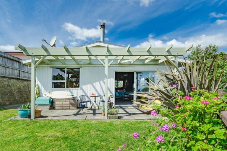 Photo of property in 53 Dixie Street, Te Horo Beach, Otaki, 5581