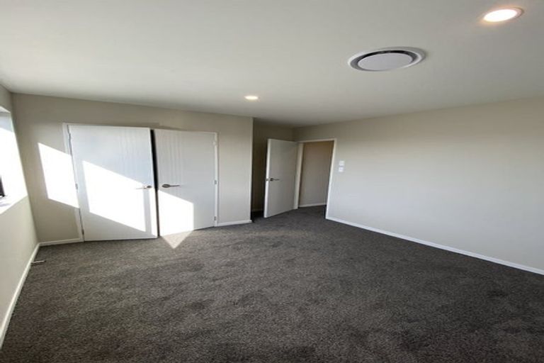 Photo of property in 5 Bendridge Street, Flat Bush, Auckland, 2019