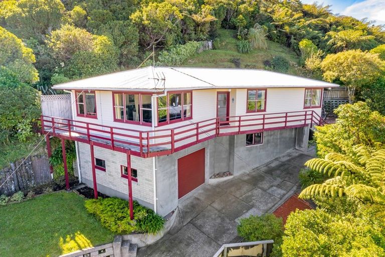 Photo of property in 26 Akatea Road, Korokoro, Lower Hutt, 5012