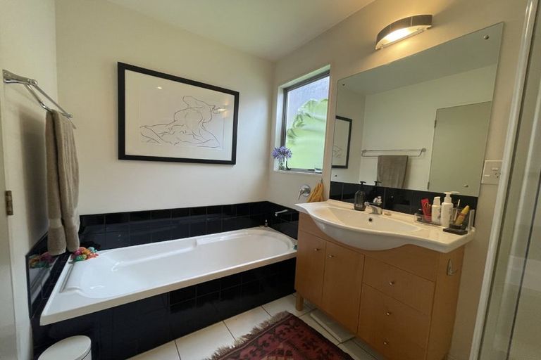 Photo of property in 37b Gloucester Street, Wilton, Wellington, 6012