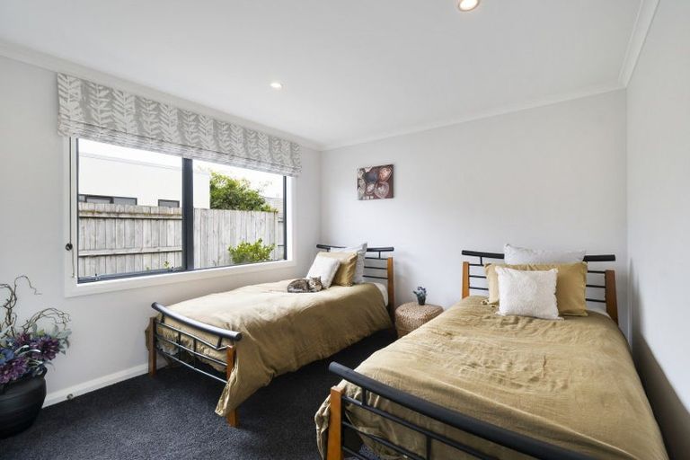 Photo of property in 9 Saint Heliers Grove, Fitzherbert, Palmerston North, 4410