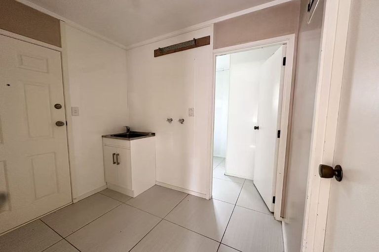 Photo of property in 2/137 Mokoia Road, Birkenhead, Auckland, 0626