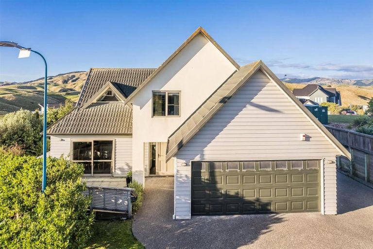Photo of property in 69 Saint Ives Drive, Camborne, Porirua, 5026
