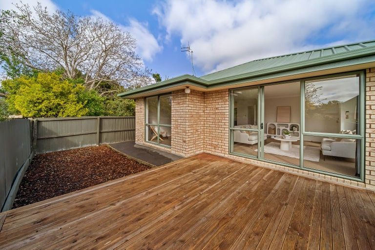 Photo of property in 14a Larch Place, Casebrook, Christchurch, 8051