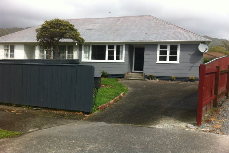 Photo of property in 6 Harris Street, Naenae, Lower Hutt, 5011