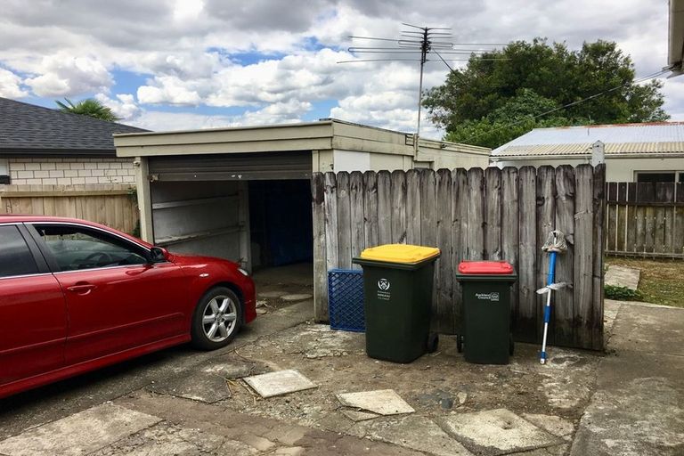 Photo of property in 3/63 Alfriston Road, Manurewa East, Auckland, 2102