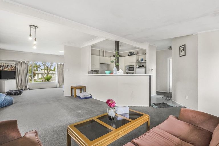 Photo of property in 38 Mckean Avenue, Manurewa, Auckland, 2102