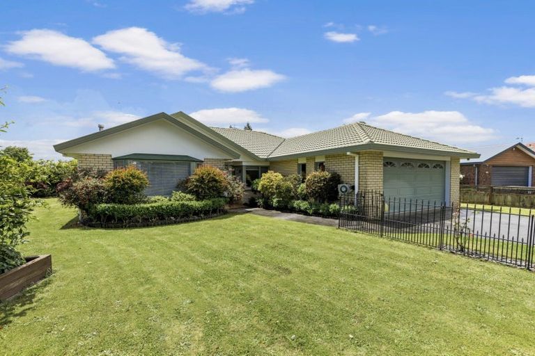 Photo of property in 3 Waipuna Place, Rototuna, Hamilton, 3210