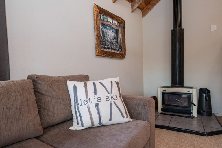 Photo of property in 2/27 Totara Street, Ohakune, 4625