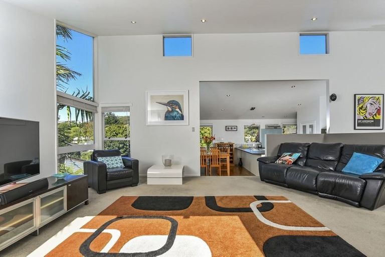 Photo of property in 26 Macnay Way, Murrays Bay, Auckland, 0630