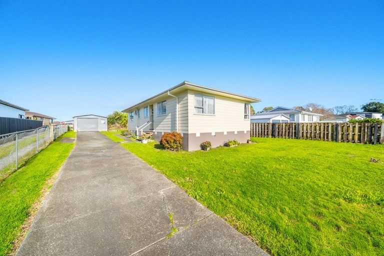 Photo of property in 29 Caringbah Drive, Papatoetoe, Auckland, 2025
