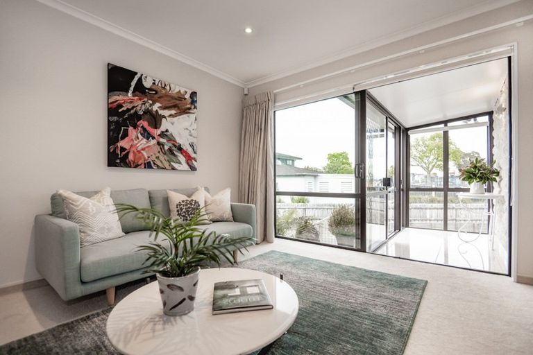 Photo of property in 19 Campbell Street, Havelock North, 4130