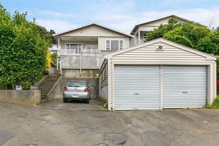 Photo of property in 91 Farnham Street, Mornington, Wellington, 6021