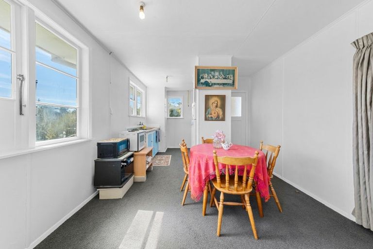 Photo of property in 66 Banks Street, Marfell, New Plymouth, 4310