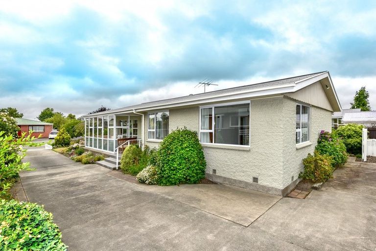 Photo of property in 15 Birkenhead Street, Avonhead, Christchurch, 8042