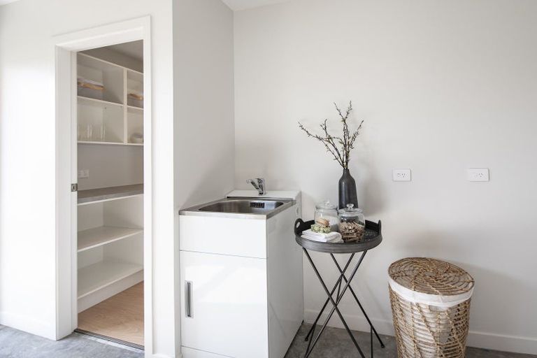 Photo of property in 2/130 Richmond Street, Petone, Lower Hutt, 5012