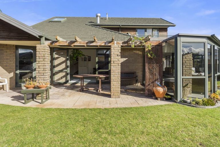 Photo of property in 28 Seychelles Drive, Papamoa Beach, Papamoa, 3118