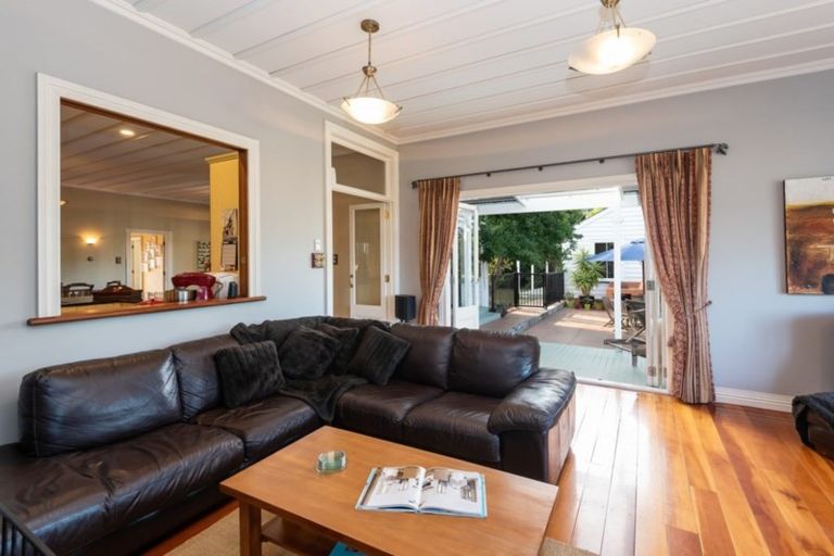 Photo of property in 260 Settlement Road, Red Hill, Papakura, 2110