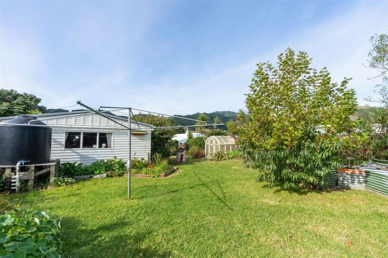Photo of property in 9 Haumia Street, Paekakariki, 5034