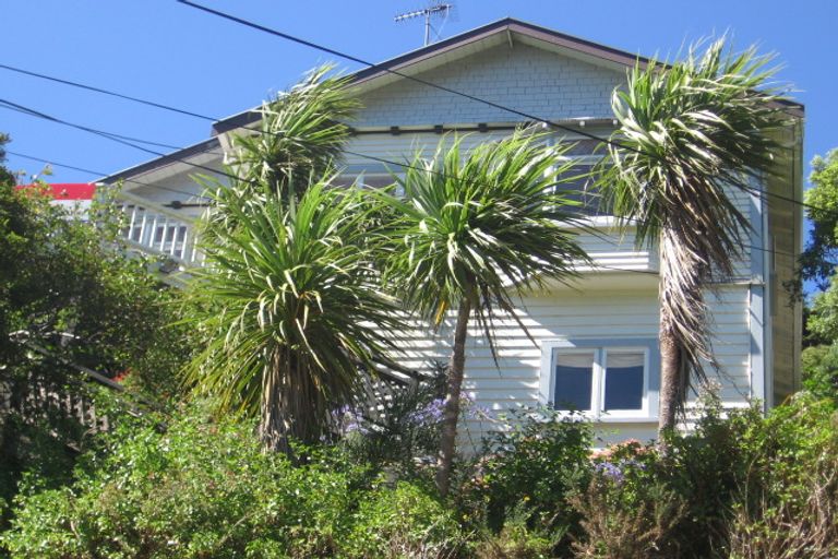 Photo of property in 4 Curtis Street, Northland, Wellington, 6012