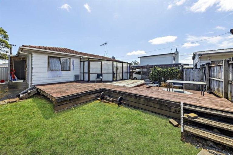 Photo of property in 6 Waterview Road, Favona, Auckland, 2024
