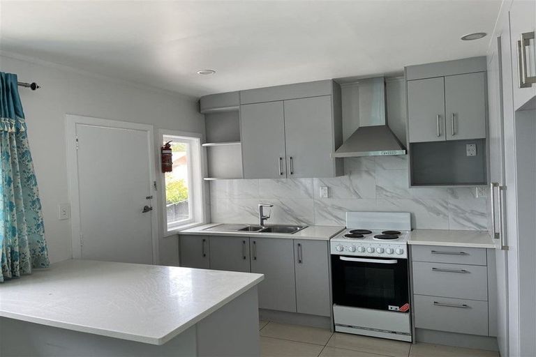 Photo of property in 54 Glen Road, Ranui, Auckland, 0612