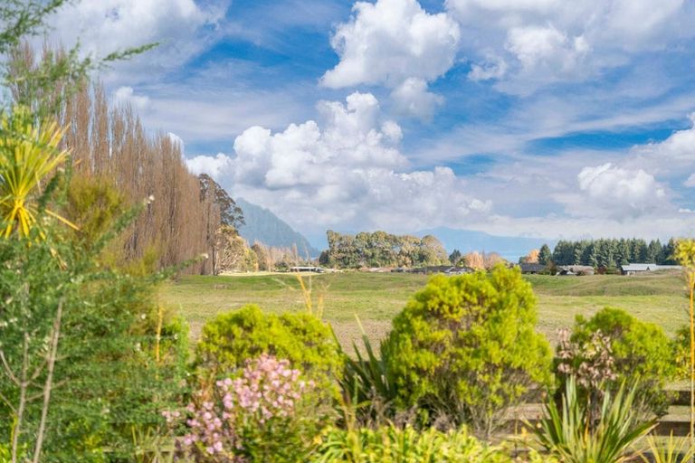 Photo of property in 500 Kinloch Road, Kinloch, Taupo, 3377