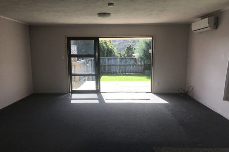 Photo of property in 2/81a Salisbury Road, Birkdale, Auckland, 0626