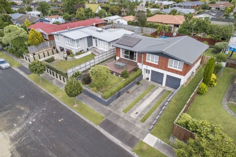 Photo of property in 37 Western Road, Laingholm, Auckland, 0604