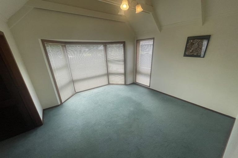 Photo of property in 3 Mcenroe Grove, Naenae, Lower Hutt, 5011