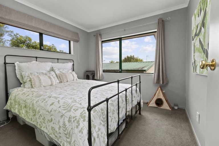 Photo of property in 17 Rosehill Place, Nawton, Hamilton, 3200