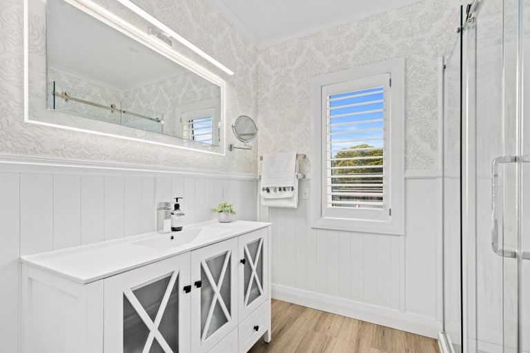 Photo of property in 55 Hauraki Road, Leigh, Warkworth, 0985