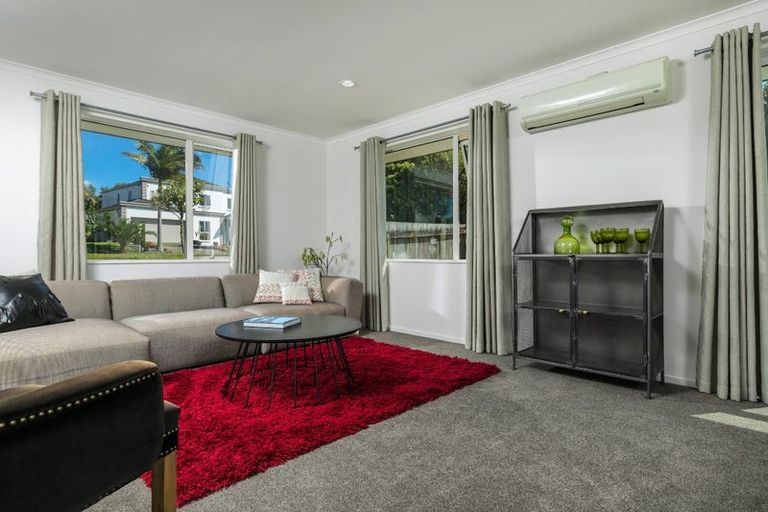 Photo of property in 35 Aberley Road, Schnapper Rock, Auckland, 0632