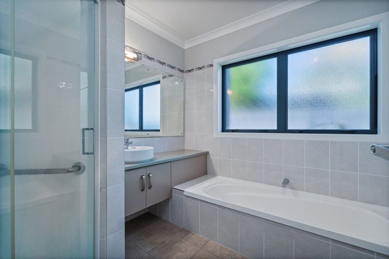 Photo of property in 29 Wells Place, Whitianga, 3510