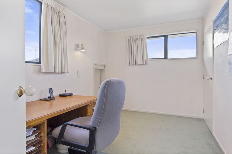 Photo of property in 28 Seychelles Drive, Papamoa Beach, Papamoa, 3118