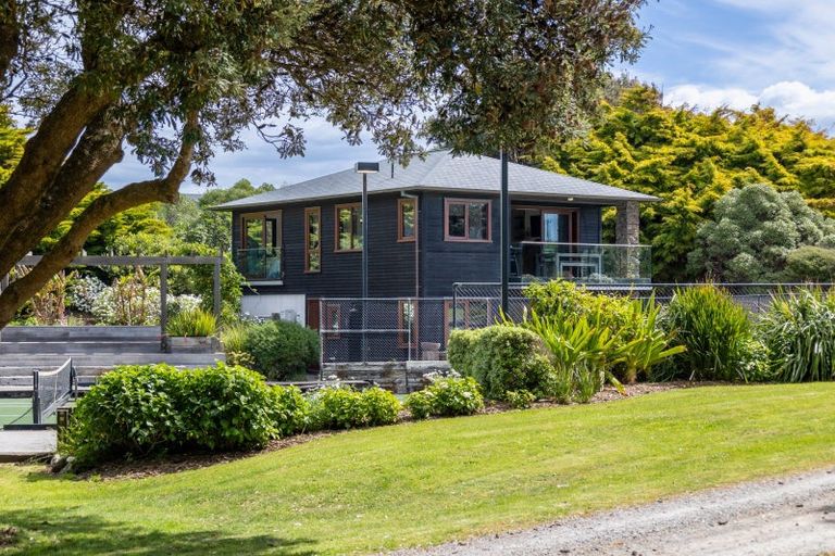 Photo of property in 24 Paetawa Road, Peka Peka, Waikanae, 5391