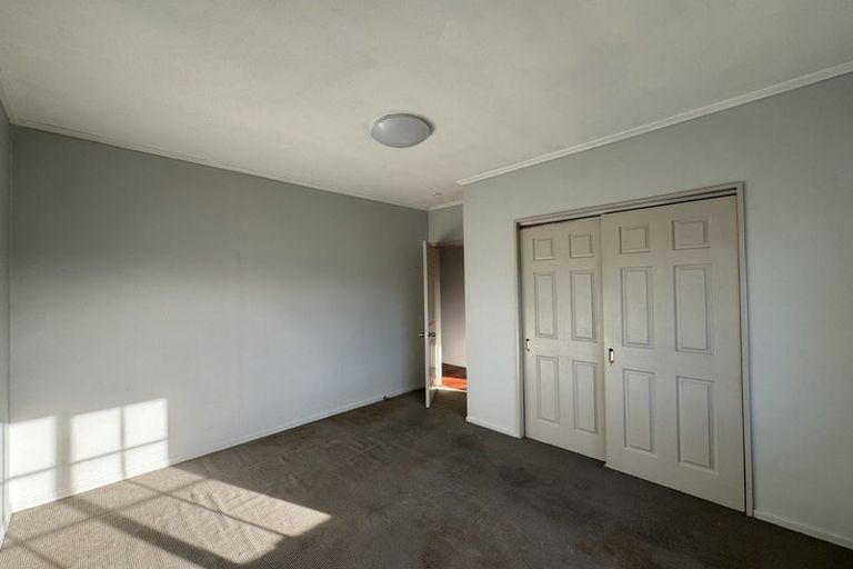 Photo of property in 17 Gray Avenue, Mangere East, Auckland, 2024